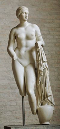 Aphrodite Braschi, attribué à Praxitèle